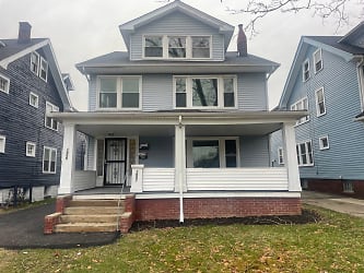 1605 Hillcrest Rd unit Lower 1607 - East Cleveland, OH