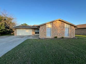 2204 Lily Dr - Killeen, TX
