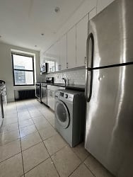 24-01 31st St unit 2A - Queens, NY