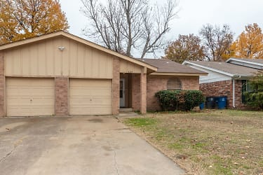 6125 S Troost Ave - Tulsa, OK