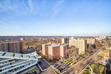 The Park View At 320 Apartments - East Orange, NJ