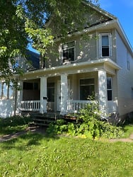 2315 Oakes Ave - Superior, WI