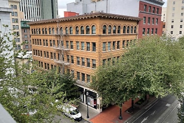 Eaton Building Apartments - Portland, OR