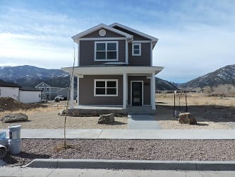 10509 Willow Ave - Poncha Springs, CO
