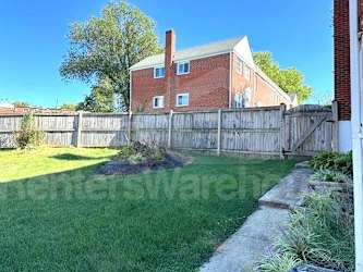 1310 HILLSWAY CT - PARKVILLE, MD