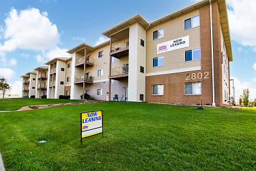Paramount Place Apartments - Aberdeen, SD