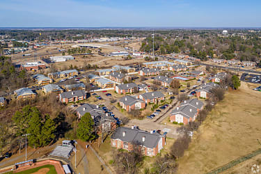 Summerhill Woods Apartments - Texarkana, TX