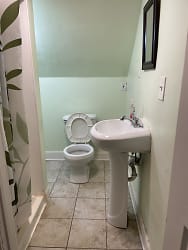 2249 Bellfield Ave unit 3rd - Cleveland Heights, OH