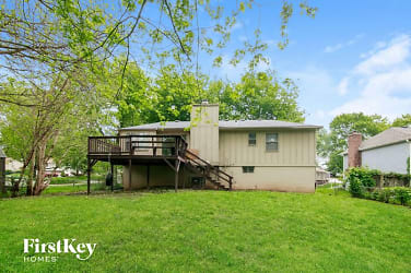 1520 North Blue Mills Road - Independence, MO