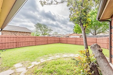 5605 Squires Dr - The Colony, TX