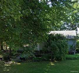 33101 Donnelly St - Garden City, MI