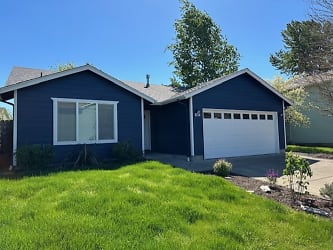 834 NW Riverbow Ave - Albany, OR