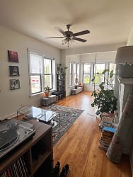 4815 N Albany Ave unit 3045-3051 - Chicago, IL