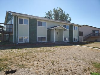 4427 Parkview Dr - Cheyenne, WY