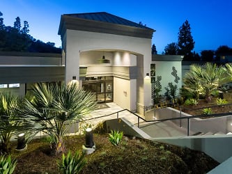 AVA Toluca Hills Apartments - Los Angeles, CA