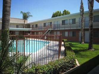 Mission Suites Apartments - Pomona, CA