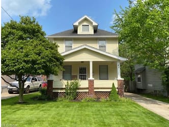 49 N Hazelwood Ave - Youngstown, OH