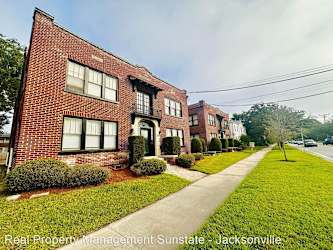 Discover Riverside Luxury: Where History Meets Modern Comfort Apartments - Jacksonville, FL