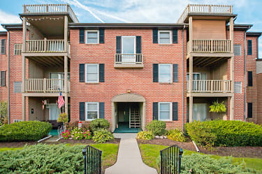 Meadows East Apartments - Manheim, PA
