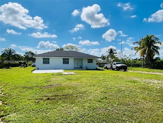 39001 SW 209th Ave - Homestead, FL