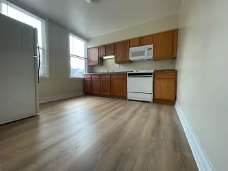546 Greenfield Ave unit 2 - Pittsburgh, PA