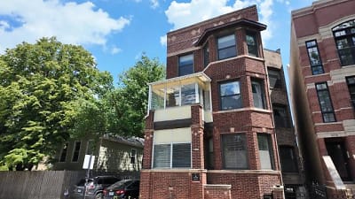3253 N Kenmore Ave - Chicago, IL