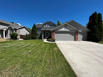2230 Smallwood Dr - Fort Collins, CO
