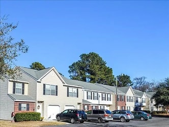 The Islands Apartments - Charleston, SC