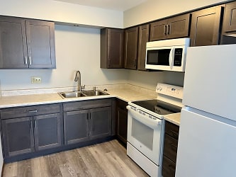 1015 Apartments - Sioux Falls, SD