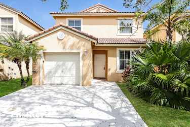 1587 Southeast 20th Terrace - Homestead, FL