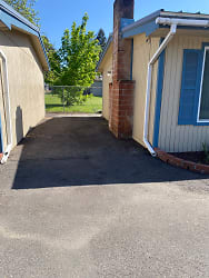 1254 8th St NW - Salem, OR