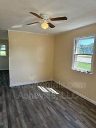 3126 US Hwy 221 S, Apt 8 - Forest City, NC