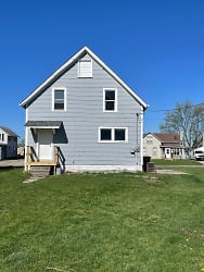 1024 Pearl St - Grinnell, IA