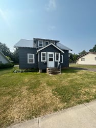 1812 17th Ave - Bloomer, WI
