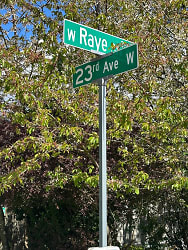 2225 W Raye St - Seattle, WA