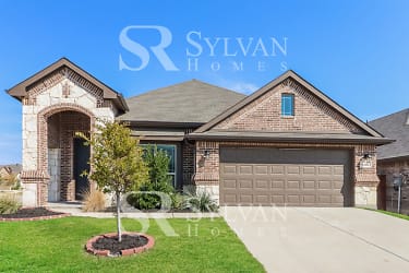6301 Red Cliff Dr - Fort Worth, TX