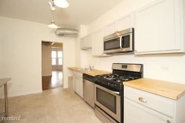 3520 N Lincoln Ave unit 2 - Chicago, IL