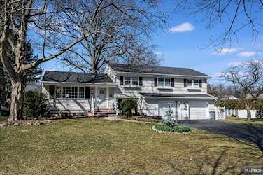 29 Manor Ct - Glen Rock, NJ