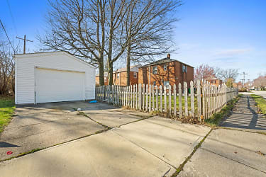21000 Priday Ave - Euclid, OH