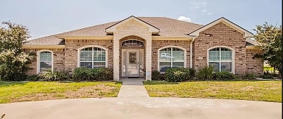 400 Wrought Iron Dr - Harker Heights, TX