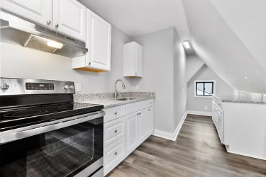 Newly Remodeled Duplex! Apartments - Knoxville, TN