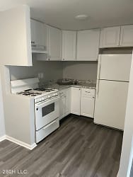160 NEW BRITAIN AVENUE Apartments - Hartford, CT