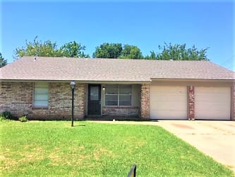 824 NW 8th St unit 4025 - Moore, OK