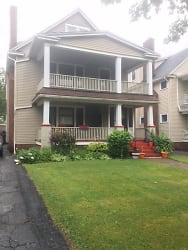 2176 Edgewood Rd unit 1 - Cleveland Heights, OH