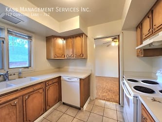 742 Concord Ln unit 742 - undefined, undefined