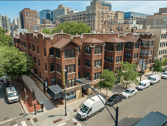 430-446 W. Diversey Apartments - Chicago, IL