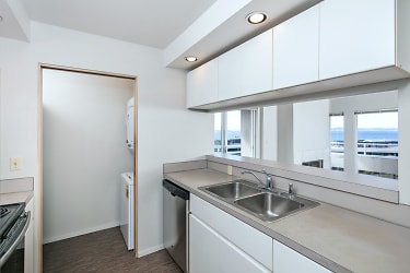 Gorgeous 1bd - Amazing Location - ONE MONTH FREE! Apartments - Seattle, WA