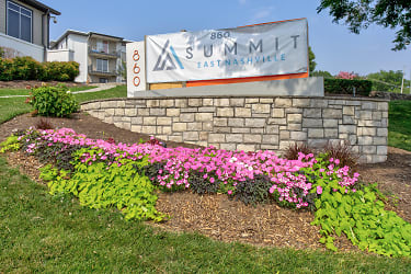 Summit East Nashville Apartments - Nashville, TN