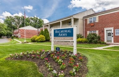 Balmoral Arms Apartments - Matawan, NJ