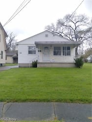 3456 Lenox Ave - Youngstown, OH